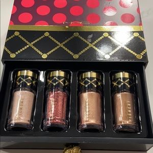 MAC- Nutcracker sweet bronze pigments and glitter